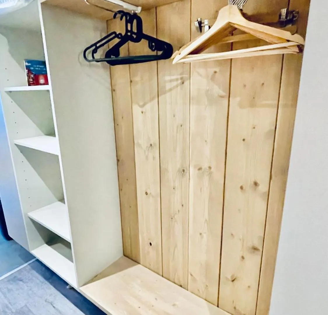 בור סן מוריס Studio Cosy Arc 2000